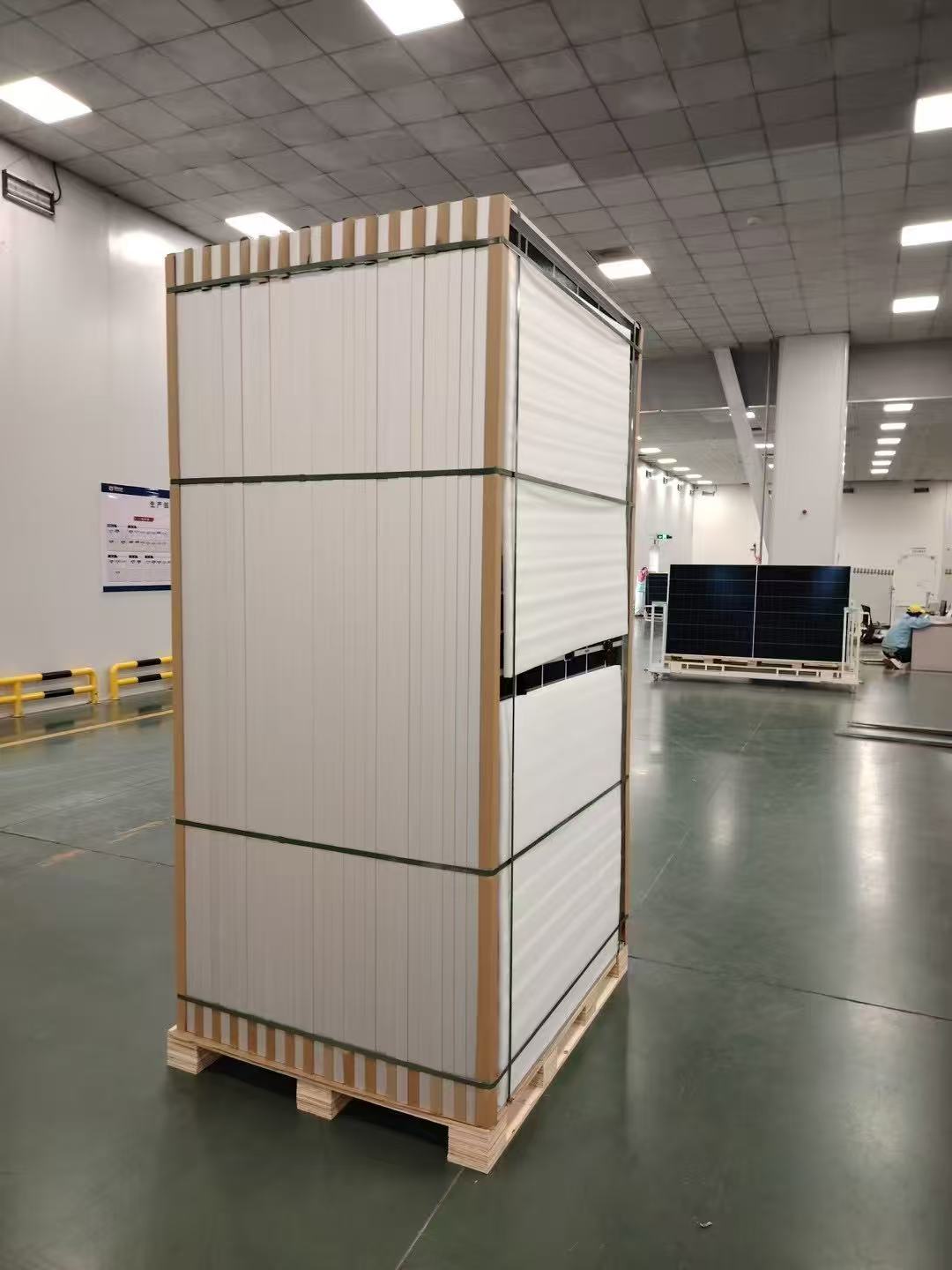 Delivery To Iraq 720W Double Glass Solar Panels by 6*40HQ