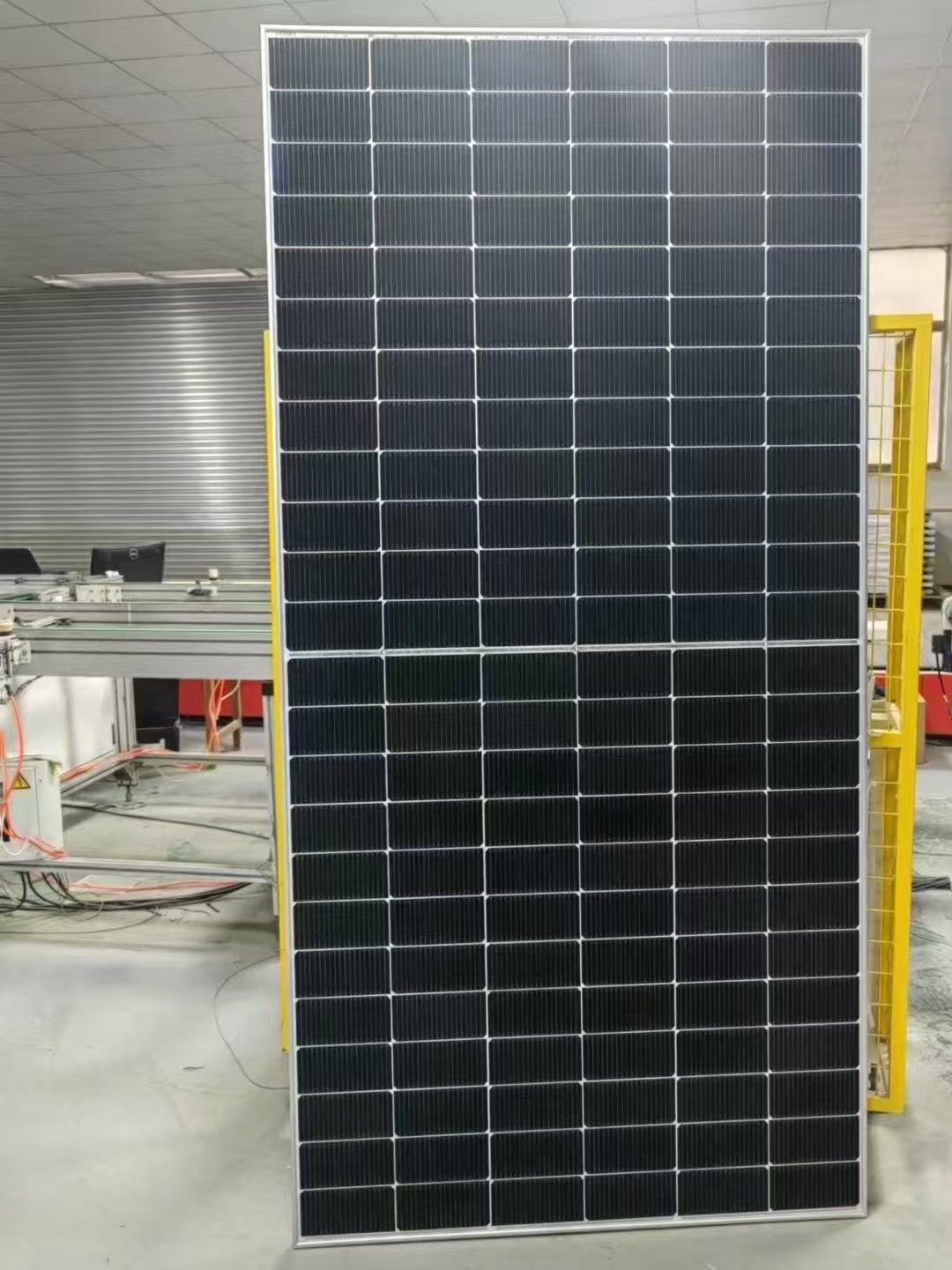 Delivery To Kenya 600W Bifacial Solar Panels by 40HQ