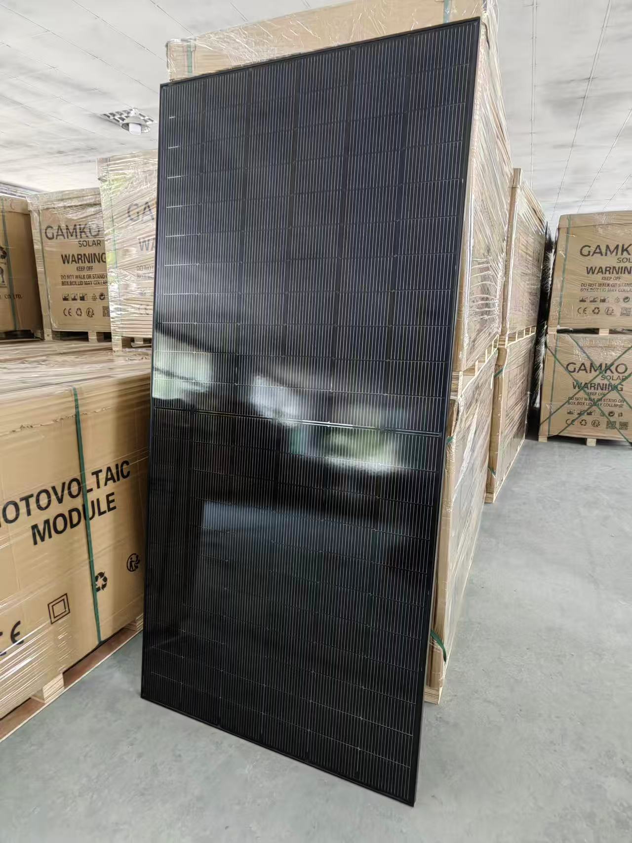  Excellent Anti-Pid Performance DDP 650W Solar Panel 182*210mm Monocrystalline TOPCON cell 132series
