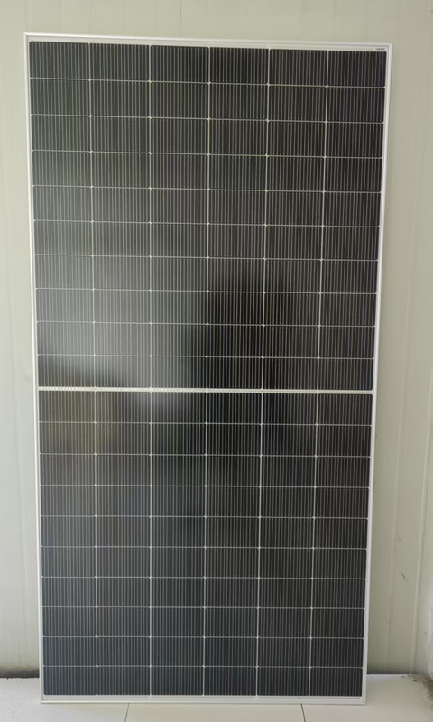 570w Solar Panels N Type 182x210mm Solar Cells TOPCon 570W Available 30 Years Warranty