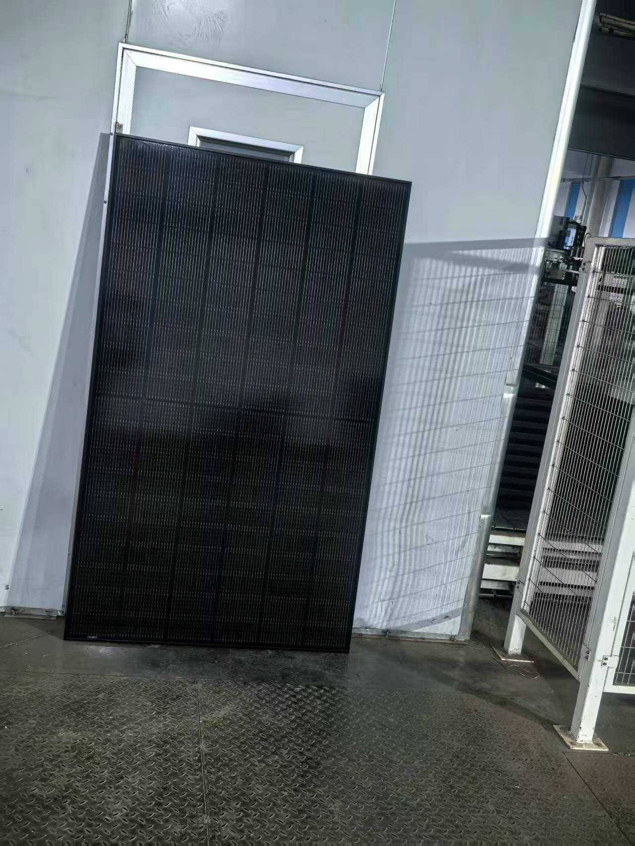 Delivery To Ukraine 500W Bifacial Solar Panels