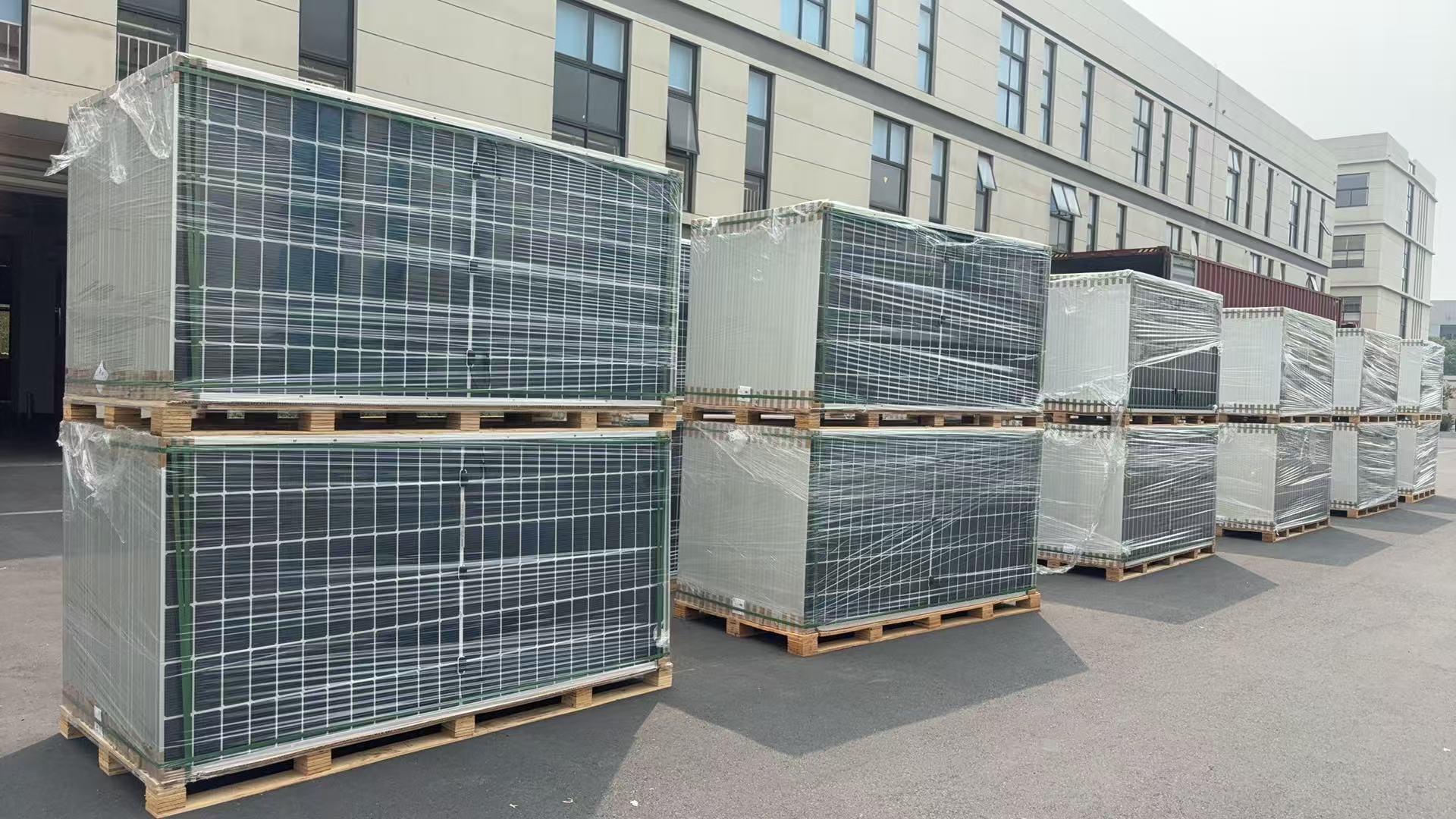 Delivery To Zimbabwe 600W Bifacial Solar Panels by 2*40HQ