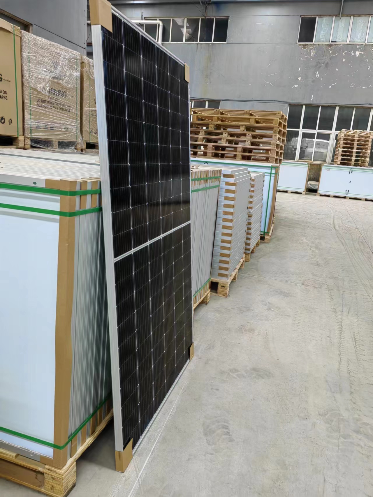 166mm 144 PERC Half Cells 460W Mono Solar Panel PV Module OEM Service with 30 Years Warranty
