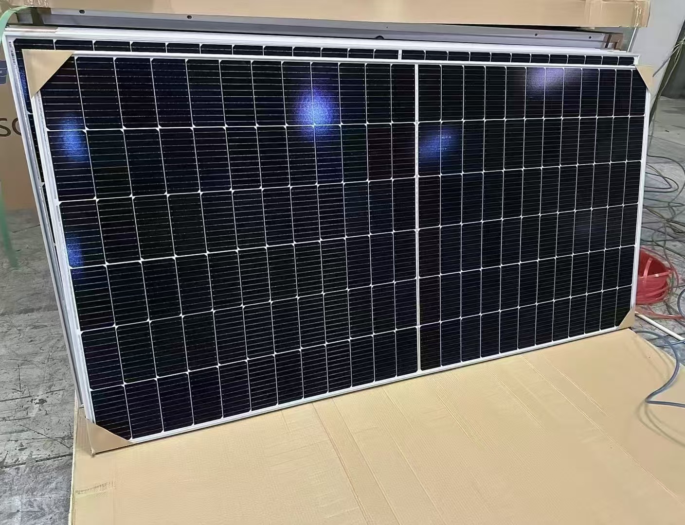 Delivery To Iraq 550W Solar Panels