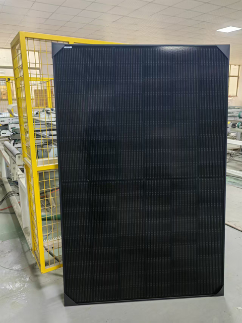450W N Type Solar Panel Double Glass Full Black PV Panel Support Customized Services