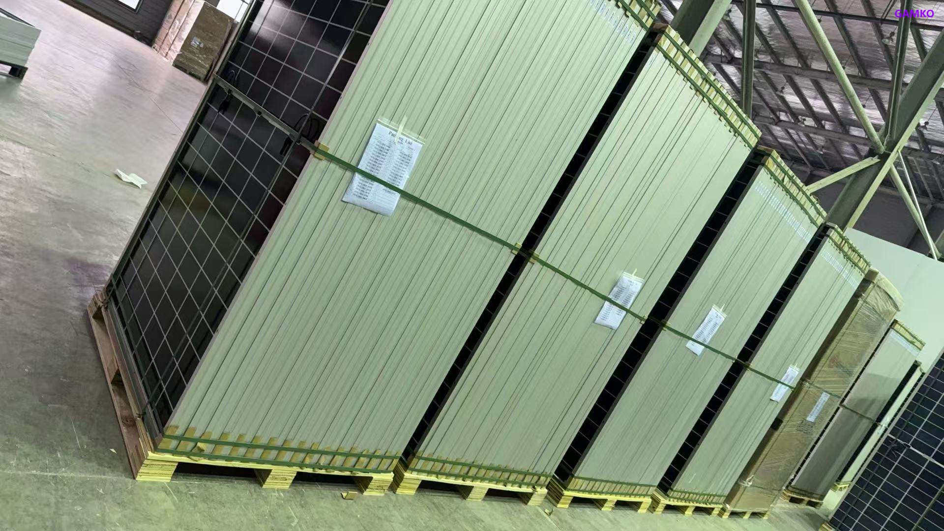 Tier 1 High Efficiency 750W Top Con HJT Bifacial Solar Panel in EU Stock Solar System