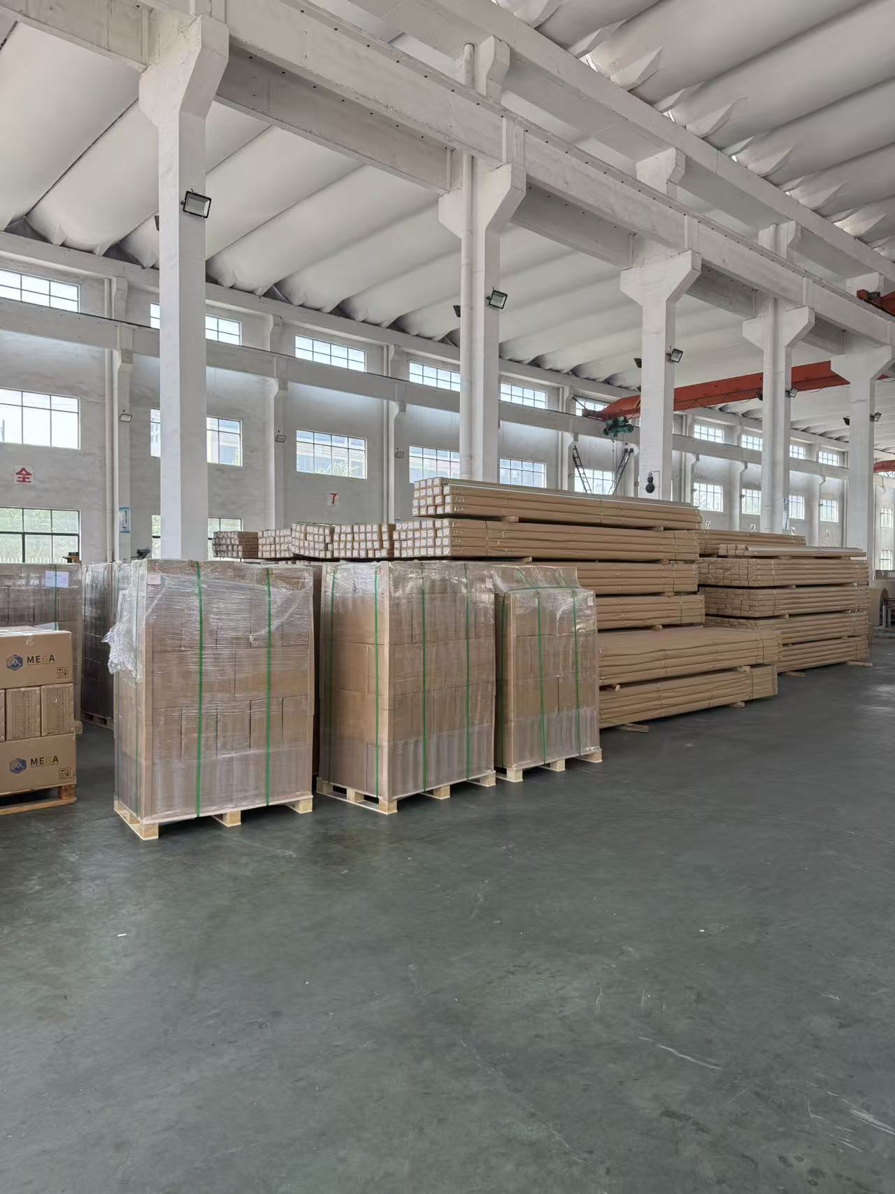 Delivery To Dominica Solar Bracket Solar Inverter Solar Battery Solar Combiner Box By1*40HQ